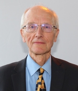 A photo of Councillor Tony Vickers.